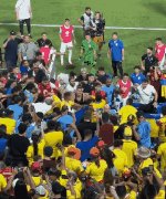 九游体育-看台冲突因何而起？希门尼斯：球迷攻击我们的家人