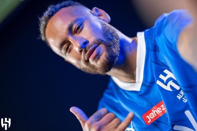 九游体育-内马尔淘金究竟挣多少？豪宅豪车衣食住行全报销？