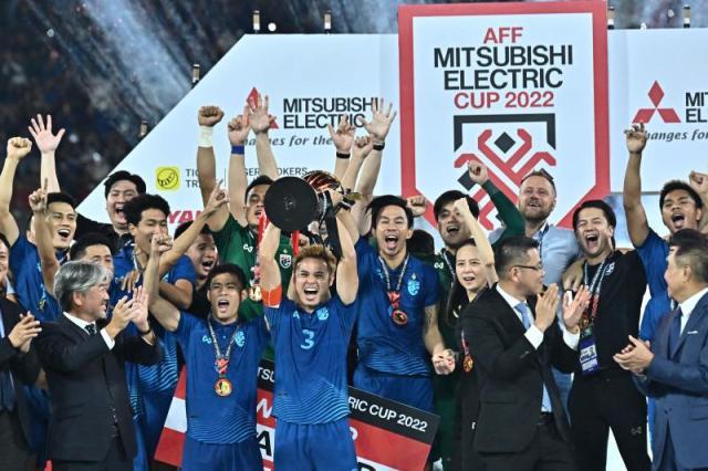 1673924180880010632.jpg 九游体育-泰国队击败越南蝉联东南亚冠军 朴恒绪抱憾卸任