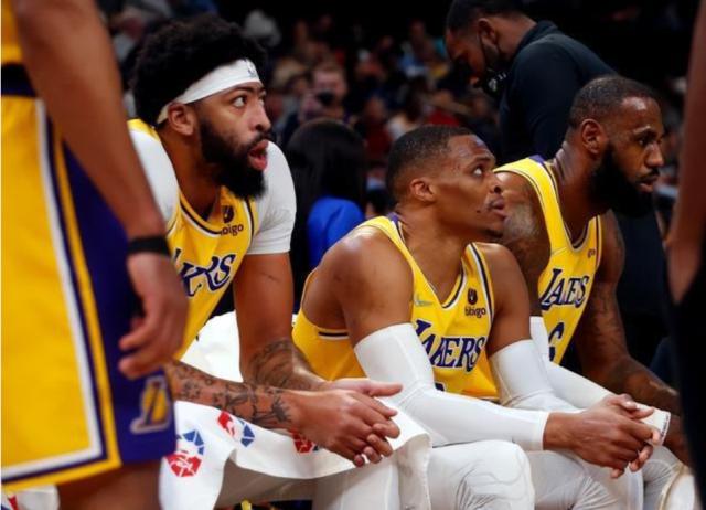 九游体育app下载-360组合宣告解体 湖人强行“配对”导致失败婚姻